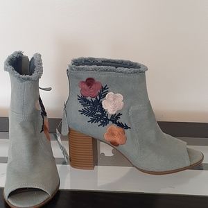 Jean shoes brand new